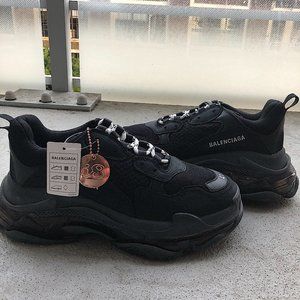 Balenciaga Triple S black sneakers 41/US8